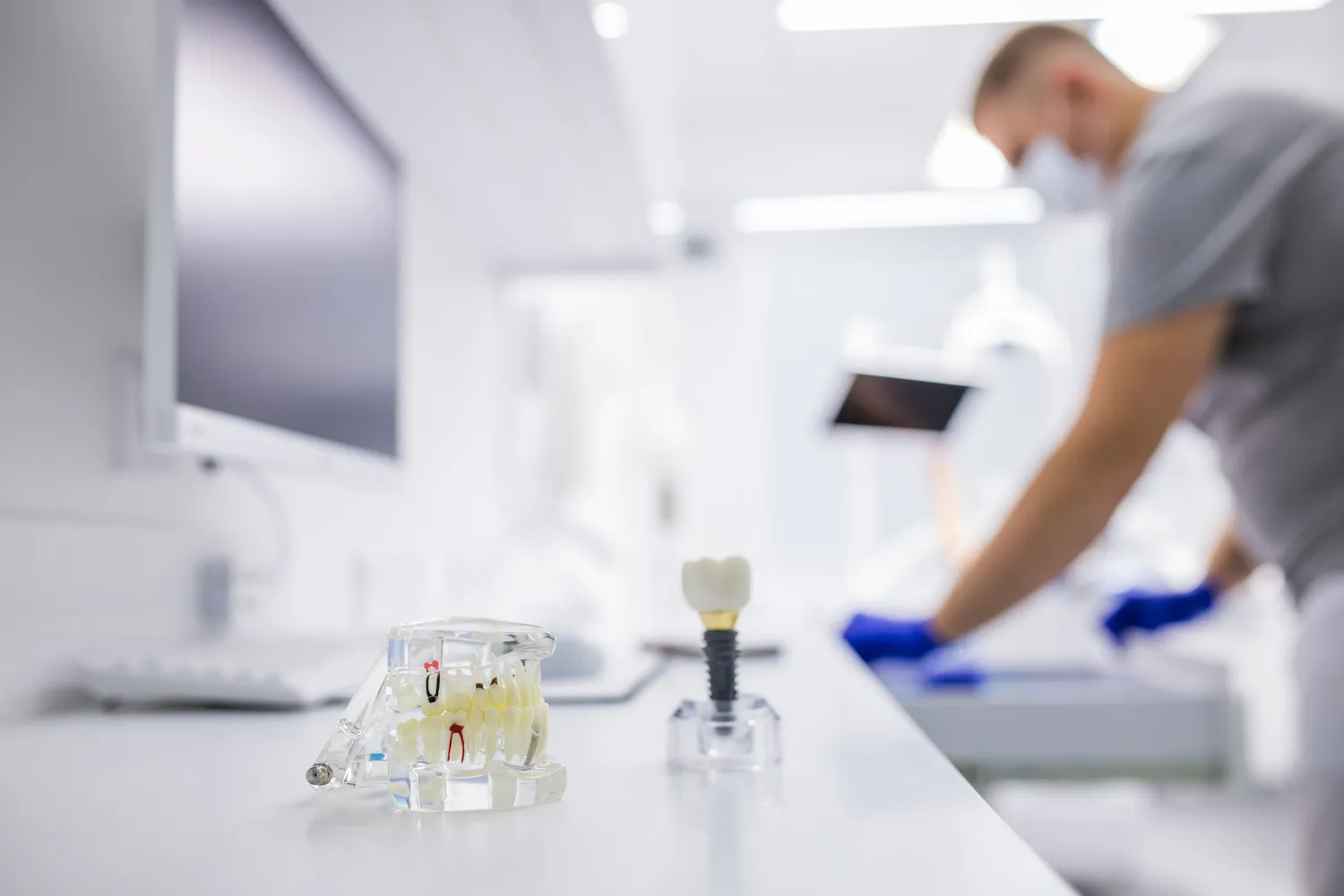Zabiegi dentystyczne refundowane przez NFZ